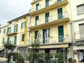 Гостиница Hotel Firenze  Виареджо
